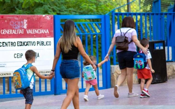 El PSOE alerta del recorte de aulas de Infantil y Primaria de Carlos Mazón en Benidorm 